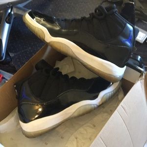 Air Jordan 11 “Space Jam”